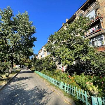 Продаж 2к квартири, м. Чернігівська
