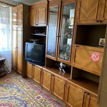 Сдам  2х  комн 50 м2 Левка Лукяненко .37