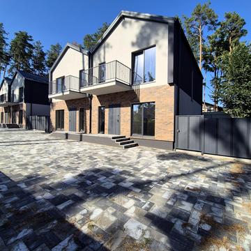 Толстого, 20