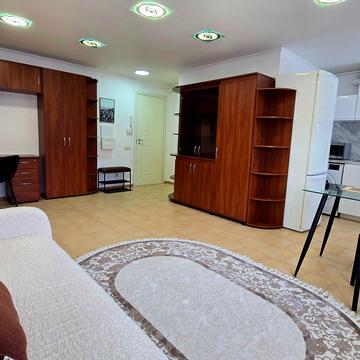 Мечникова вул. (Кловський), 7