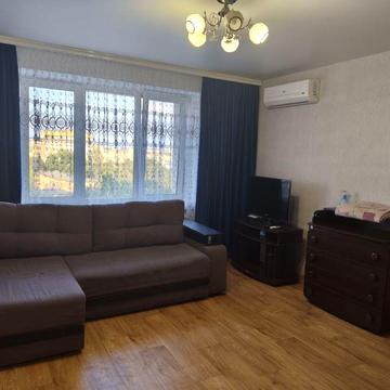 Здається однокімнатна квартира Комунар Парус