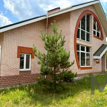 Будинок у закритому котеджному містечку (стоянка 2)
