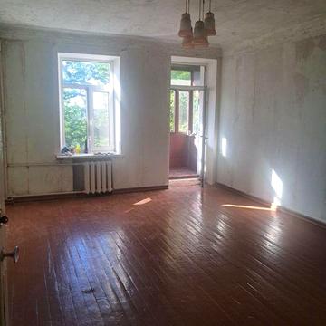 Продам квартиру под ремонт