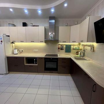 Продаж 3-к кв в голосіївському р-н , вулиця Максимовича ЖК 4 сезона