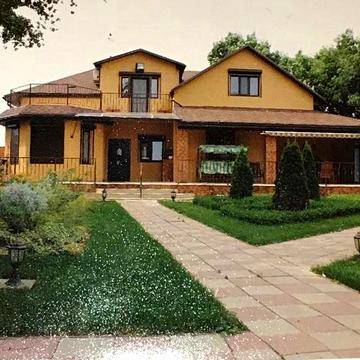 Дім - будинок дляполювальників та риболовів