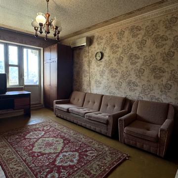 Героїв Дніпра вул., 35
