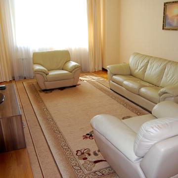 Антоновича вул. (Горького), 72