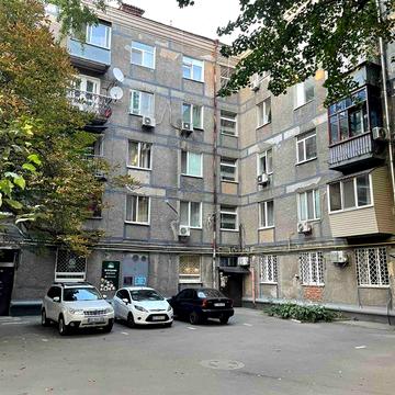 Продам 1 комн. квартиру ул. Титова с автономным газ. отоплением.