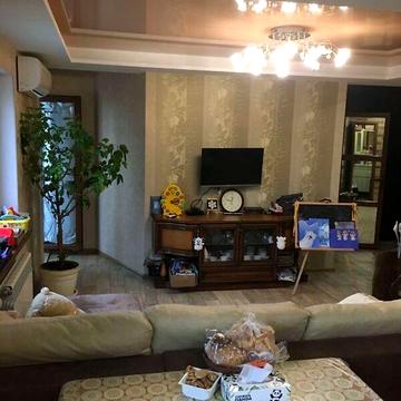Продаж 3к Квартира Комарова вулиця