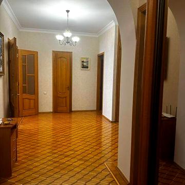 Довгострокова оренда 3к Квартира Довженка вулиця