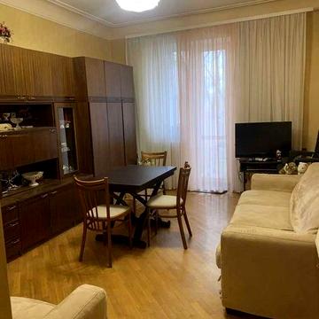 Продам 2 комнатную квартиру. Метро Научная. Центр.