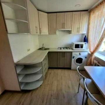 Продам 1км изолированную квартиру прГероев Харькова Новые Дома