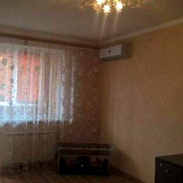 Срочно продам 2к квартиру Роганский ж\м улучшенной планировки