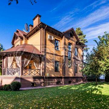 Продається будинок 325 м2 в лісі, у закритому КМ Козин укриття