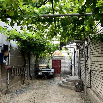 Сергія Ядова вул., 68