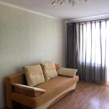 Продам 1 комнатную кв 4/5 на бульваре Юрьева