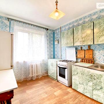 Продаж 2к Квартира Семафорна вулиця