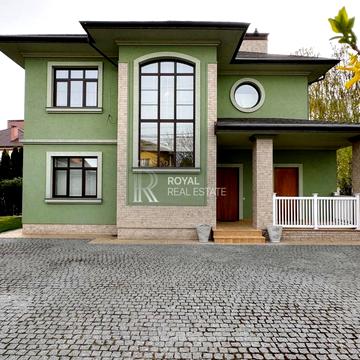 Зоряна вул.