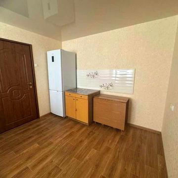 Продам гостинку, пр. Байрона, 3/9, Р-н Одесской, кирпичный дом 8900