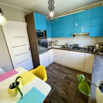 Продаж квартири в районі 5 Зарічного