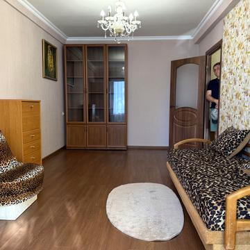 Академіка Булаховського вул., 28-В