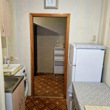 Волинська вул., 7
