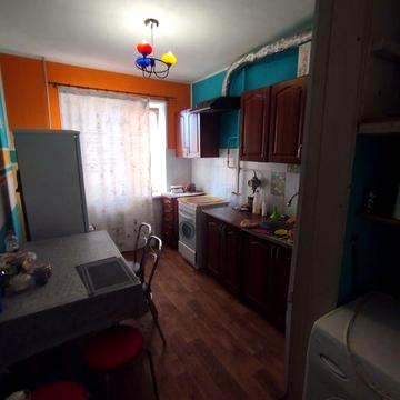 Продается 3комнатная квартира на Жилпоселке.