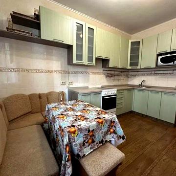 Оренда квартир на Олени Пчілки 5