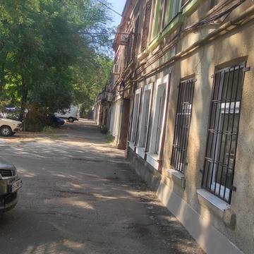 Михайлівська вул., 60
