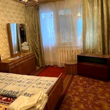 Продам 2 из квартиру,м Дворец Спорта,Танкопия 13.
