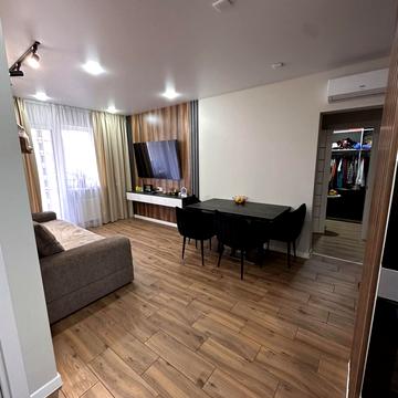 Перлинна вул., 10