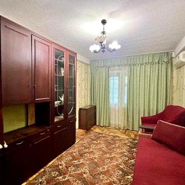 Продам 3-х комнатную квартиру район "Варуса"