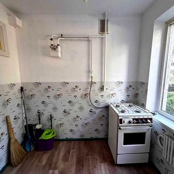 Василя Стуса вул., 19