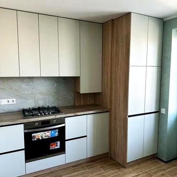 Великотирновська вул., 4