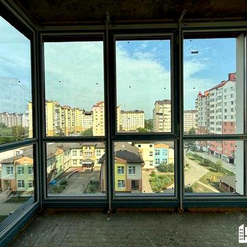 Сучасна 1-кім квартира 44м2 в зданому будинку!