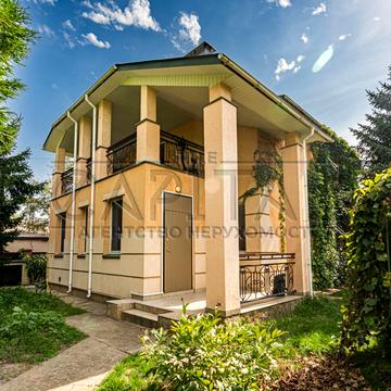 Садова, 21