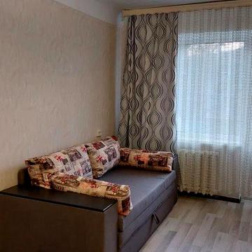 Єреванська вул., 10