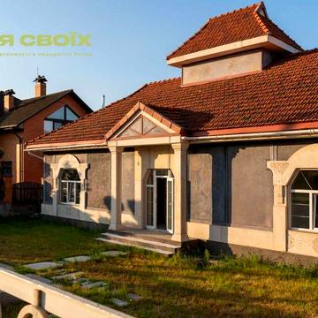 Продаж унікального будинку в Хотові, 4 кімнати, 8 соток, Без комісії