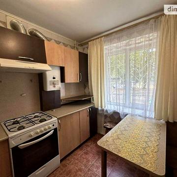 Продаж 3к Квартира Юності проспект