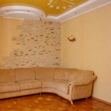 Оренда шикарної 3х-кімнатної квартири з гаражем поруч в тихому центрі