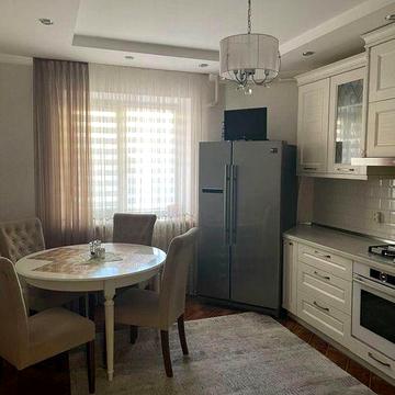 Продам 3-кімнатну квартиру, вул. Машинобудівників, Чабани. LM