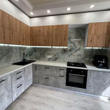 Продам Таунхаус  ( Озерна)