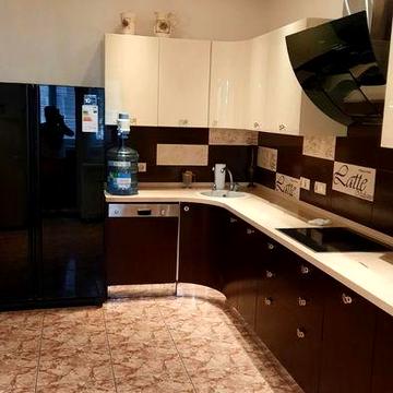 ПРОДАМ 3х-комнатную квартиру ул. АНТОНОВИЧА 140 м. Палац Україна