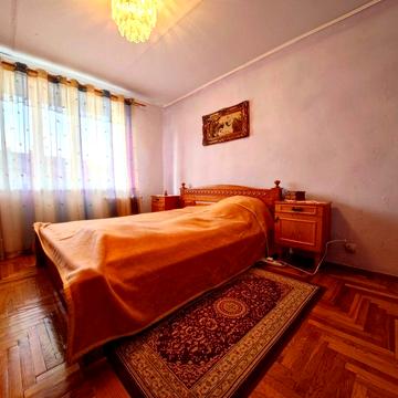 Хороша квартира в центрі Тисмениці, продаж по постановам