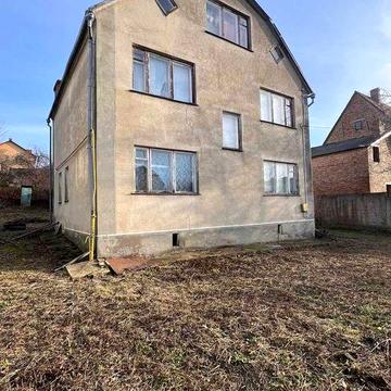 Продаж будинку, ЧЕРВОНІ ГОРИ