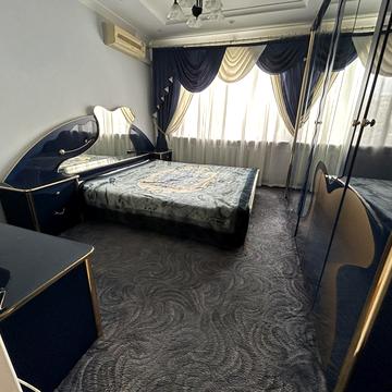 Героїв Дніпра вул., 5