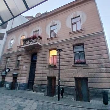 Станіславська вул., 7