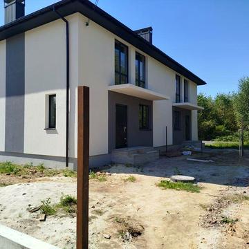 Продаж останнього  котеджу Зимна Вода