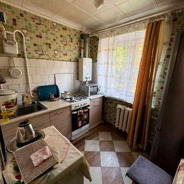 Продам 2-кімнатну квартиру біля 6 школи