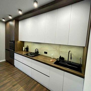 Продаж 2к квартири з дизайнерським ремонтом біля вул.Наукова